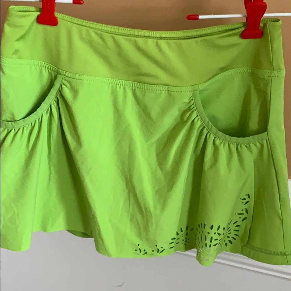 Athleta skirt with built in compression shorts